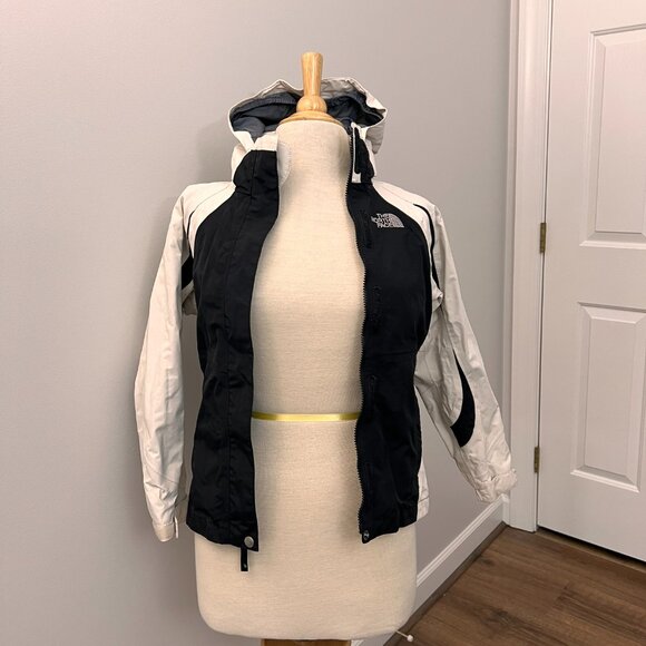 The North Face HyVent Waterproof Ski Winter Jacket with Detachable Hood Sz M - Picture 13 of 16